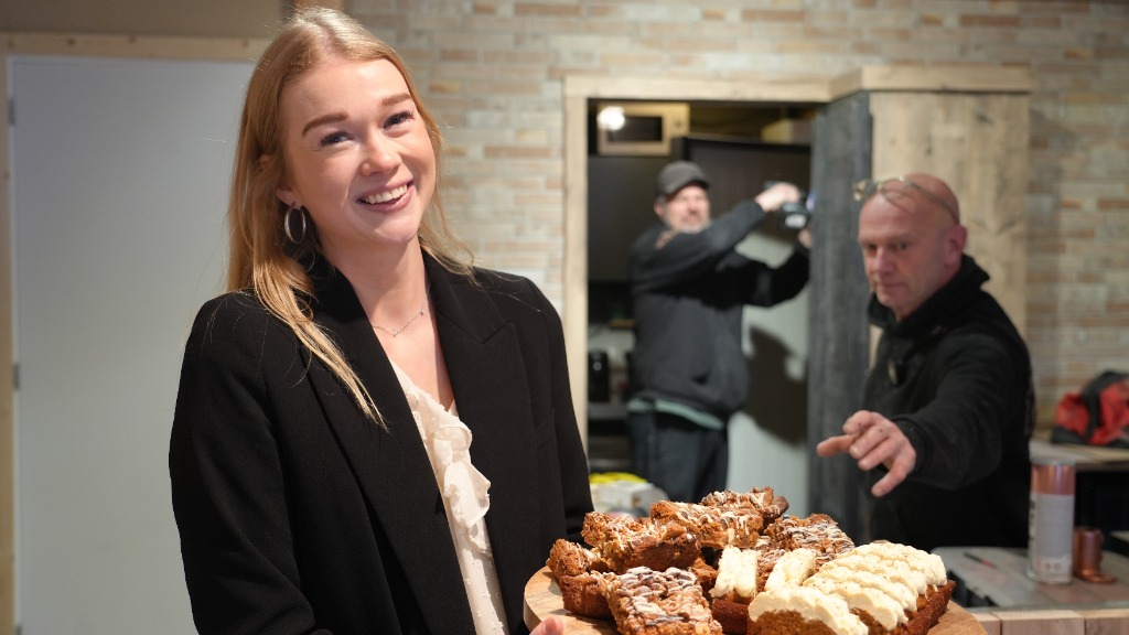 Soraya (22) opent lunchroom mét cocktails: ‘Miste leuke plek om te lunchen en borrelen’
