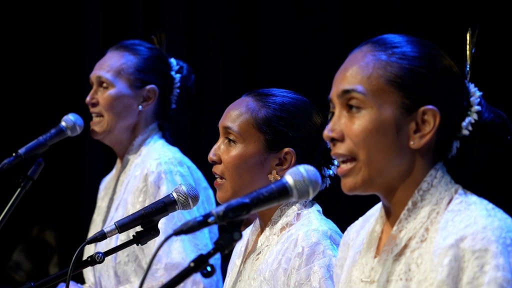 Première ‘Thuis in twee Werelden’ van Studio Alphen raakt bezoekers in Parkvilla