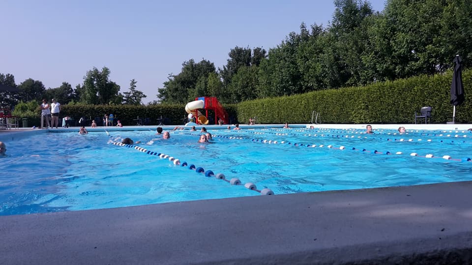 Gemeente helpt ook zwembad De Hazelaar met verduurzamen en renoveren