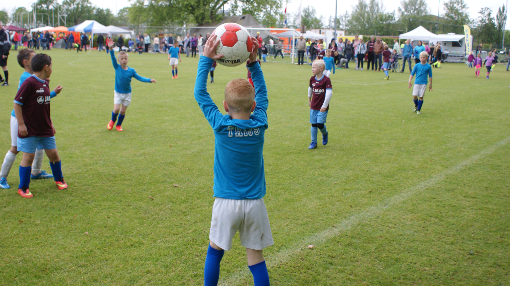 Luilak-voetbaltoernooi klaar voor de aftrap van 68ste editie: ‘Hard werken, maar je krijgt er ook wa