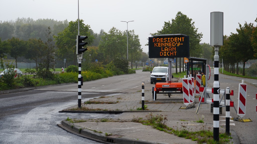 Waarom zijn er deze week zoveel wegen tegelijk afgesloten in Alphen?