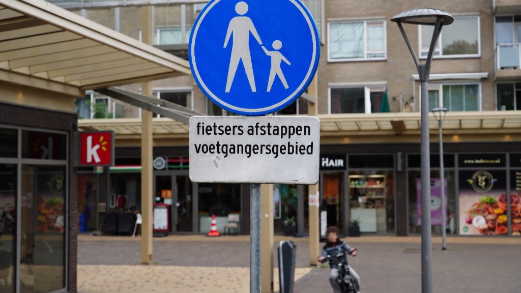 ‘Houd je bek!’: winkeliers Herenhof ervaren overlast van fietsers en fatbikers