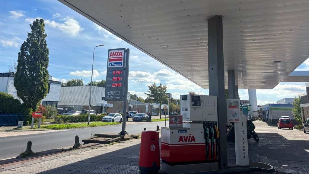 Prijsverschil voor benzine loopt op tot 0,23 euro per liter: ‘We kunnen er niks aan doen’