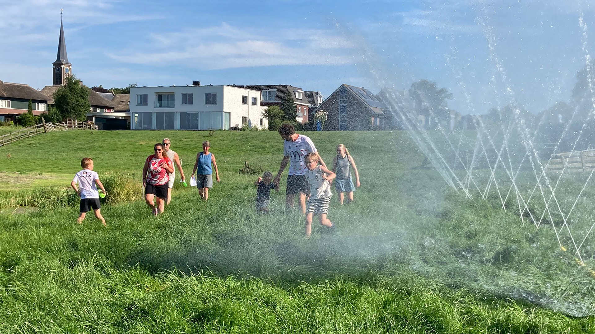 Tropische hitte | Vuilnis wordt niet opgehaald vanwege warmte - Evenementen afgelast